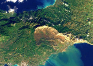 Η Κινέτα από ψηλά - Δορυφορική εικόνα μετά τις καταστροφές
