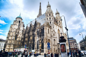 Συναγερμός στη Βιέννη: Εκκενώθηκε ο καθεδρικός ναός του Αγίου Στεφάνου λόγω βομβιστικής απειλής