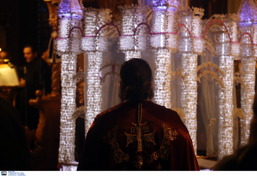 «Βράζει» από κορονοϊό το Άγιο Όρος: «Συνεχώς πεθαίνουν μοναχοί», λέει ηγούμενος
