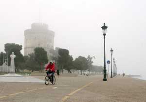 Στην ομίχλη «ξύπνησε» η Θεσσαλονίκη