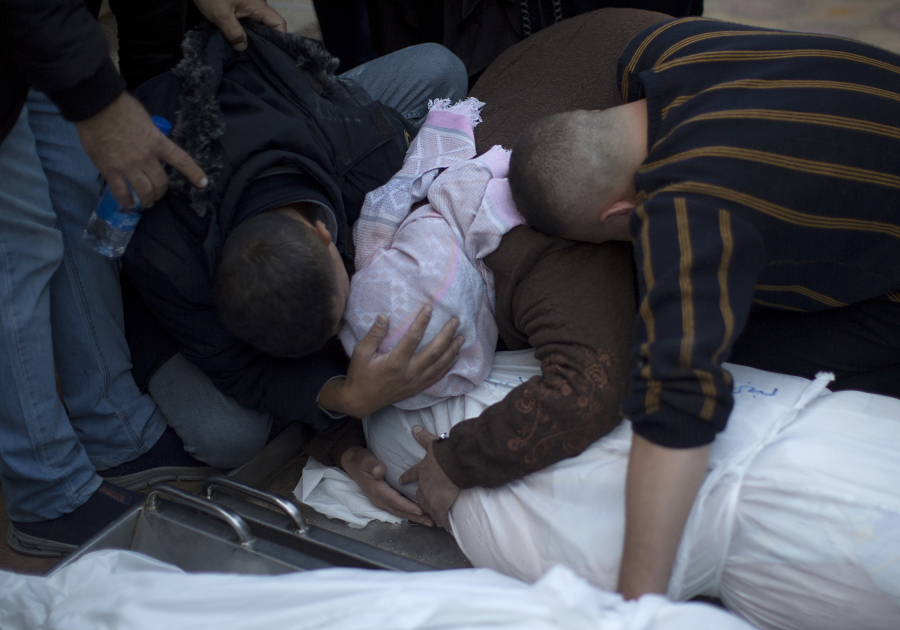 «Πουθενά στη Γάζα δεν είναι ασφαλές»: Πλησιάζουν τις 16.000 οι νεκροί Παλαιστίνιοι, χτυπάει τον Νότο το Ισραήλ
