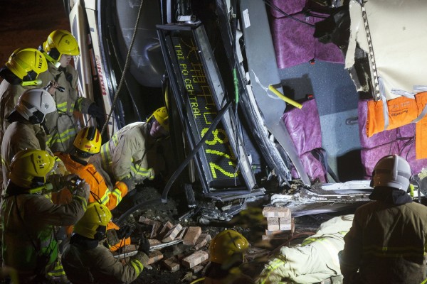 Τουλάχιστον 19 νεκροί από ανατροπή λεωφορείου στο Χονγκ Κονγκ