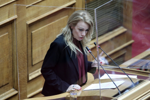 Αγγελική Αδαμοπούλου: Η πρώην βουλευτής του ΜέΡΑ25 κατηγορεί το κόμμα για σεξισμό και έλλειμμα δημοκρατίας
