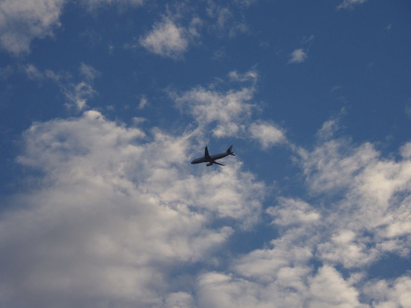 Λήξη συναγερμού: Αναχώρησε το αιγυπτιακό αεροσκάφος που έκανε αναγκαστική προσγείωση στην Αθήνα