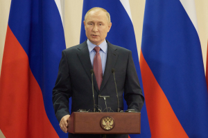 Πούτιν για ρωσικές ένοπλες δυνάμεις: «Να στερούνται της ρωσικής υπηκοότητας όσοι «δυσφημούν» τον στρατό»