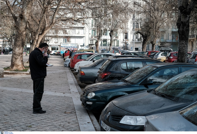 Τέρμα το τζάμπα... πάρκινγκ στο κέντρο της Αθήνας: Επιστρέφουν τα παρκόμετρα