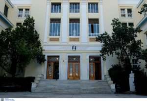 Πρύτανης Οικονομικού Πανεπιστημίου Αθηνών: Ο εμβολιασμός είναι πράξη εμπιστοσύνης στην επιστήμη