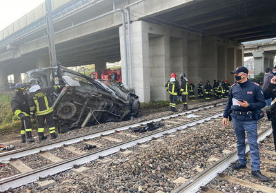 Ιταλία: Λεωφορείο που μετέφερε ΑμεΑ χτυπήθηκε από τρένο