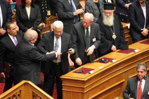 Ομόφωνα η Βουλή των Ελλήνων ζητά την αναγνώριση κράτους της Παλαιστίνης