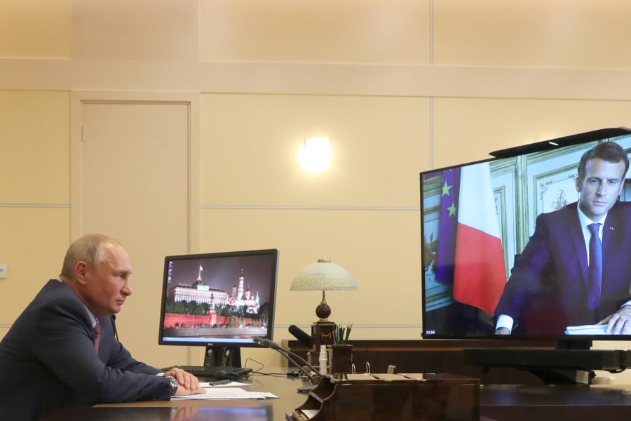 Συγκλονιστικά βίντεο για τον πόλεμο στην Ουκρανία: Διάλογοι Πούτιν - Μακρόν και Μακρόν - Ζελένσκι πριν και μετά την εισβολή