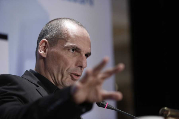 Βαρουφάκης: Σκέφτομαι να ανεβάσω τις ηχογραφήσεις από το Eurogroup στο διαδίκτυο