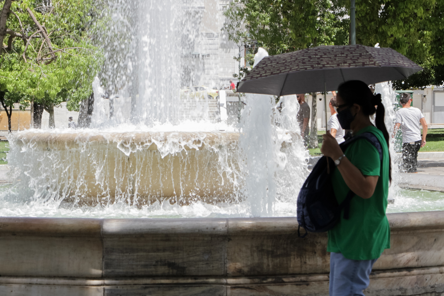 Καιρός: Πέφτει η θερμοκρασία, έρχονται βροχές στη Βόρεια Ελλάδα