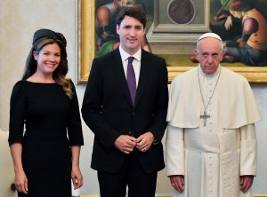 Για τους αυτόχθονες του Καναδά συζήτησαν Πάπας - Τριντό