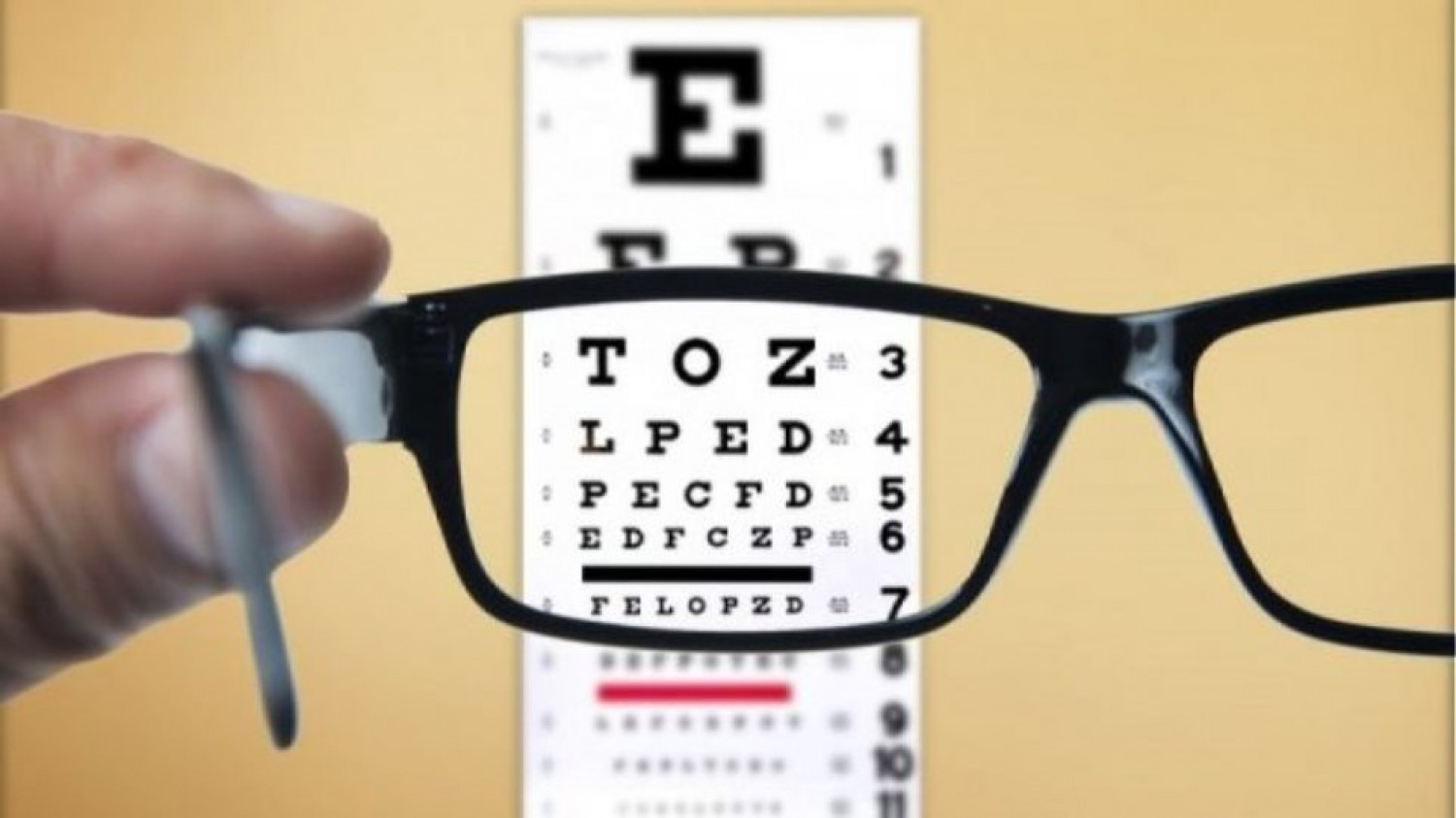 Τροπολογία «παγώνει» και πάλι την κατάργηση της προπληρωμής για τα γυαλιά από τον ΕΟΠΥΥ