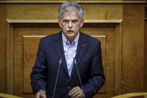 Ο Δανέλλης υπέγραψε ερώτηση με έξι ΣΥΡΙΖΑίους βουλευτές