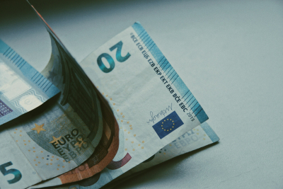 ΟΑΕΔ - ΔΥΠΑ: Σήμερα πληρώνεται το μπόνους 300 ευρώ σε ανέργους