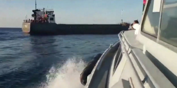Λιβυκός Εθνικός Στρατός: Πλοίο με τουρκικά όπλα έφτασε την Τετάρτη στο λιμάνι της Λιβύης (vid &amp; pics)