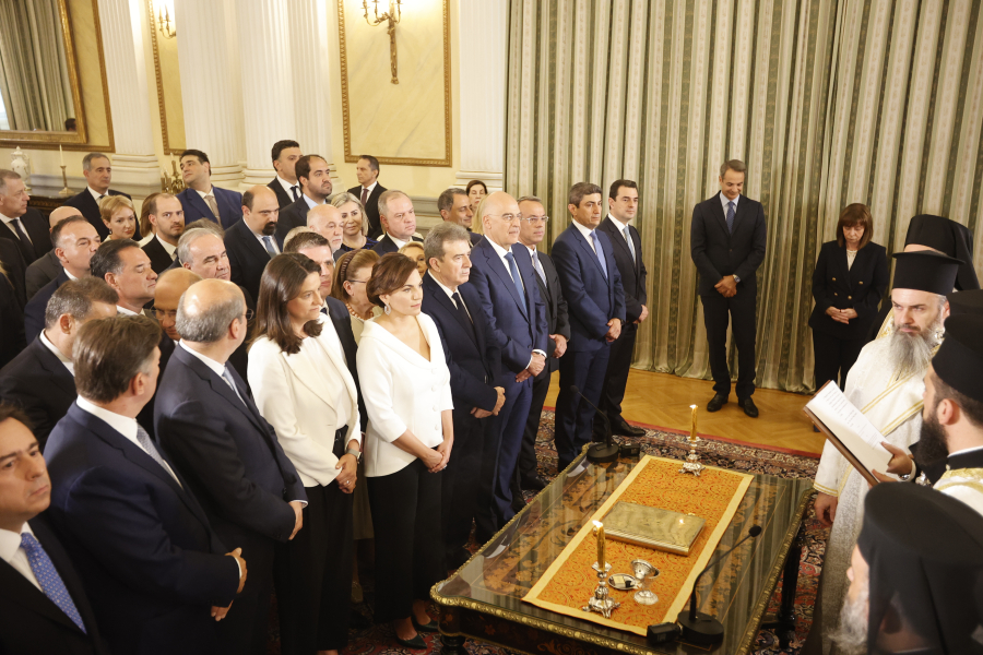 Ορκίστηκε η νέα κυβέρνηση Μητσοτάκη, οι δηλώσεις των υπουργών, εικόνες από το Προεδρικό Μέγαρο