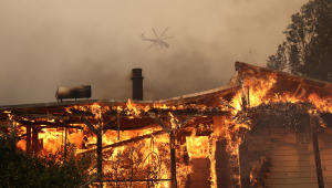 Φωτιά στη Πεντέλη: Εικόνα καταστροφής, δεκάδες σπίτια καμένα, μετρούν τις πληγές τους οι κάτοικοι (εικόνες)