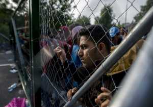 «Ανάστατη» η Κρητή για τη φιλοξενία προσφύγων και μεταναστών 