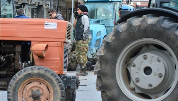 Κινητοποιήσεις εξαγγέλλουν οι αγρότες από τον Τύρναβο