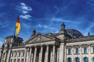 Προς εκλογές – θρίλερ στη Γερμανία: Στη μια μονάδα η διαφορά SPD και CDU
