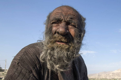 Πέθανε ο πιο «βρώμικος» άνθρωπος στον κόσμο - Είχε να πλυθεί μισό αιώνα (εικόνα+βίντεο)