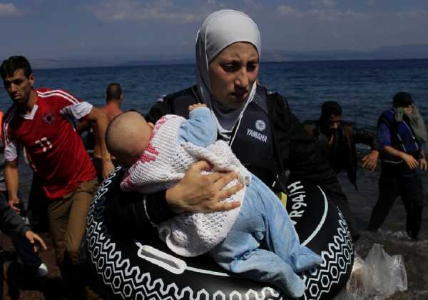 Κύθνος: Σε δημοτικό χώρο οι 35 μετανάστες που εντοπίστηκαν σε ξύλινο σκάφος