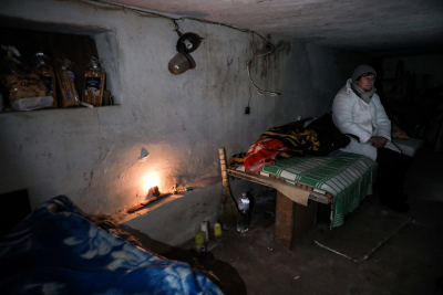 Ουκρανία: Μαίνεται ο ασύμμετρος πόλεμος με θύματα άμαχους, συγκλονίζουν η ανθρωπιστική κρίση και ο ξεριζωμός (εικόνες, βίντεο)
