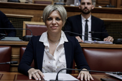 ΣΥΡΙΖΑ: Ο Μητσοτάκης επικροτεί ή αποδοκιμάζει το πλιάτσικο της κ. Νικολάου;