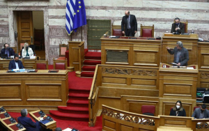 Δεύτερος γύρος έντασης στη Βουλή: Πολάκης «Δεν έκανα καμία κατάληψη», η απάντηση του Τασούλα