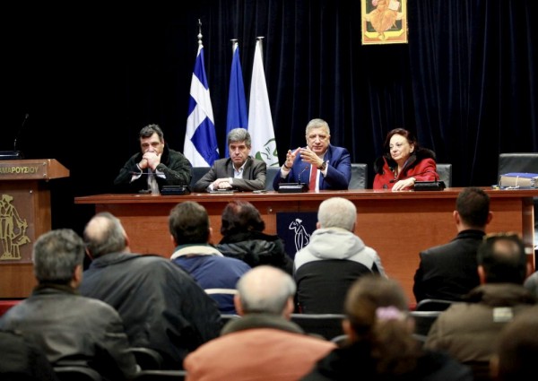 Διατακτικές επιταγές για τις ευπαθείς ομάδες παρέδωσε ο Δήμαρχος Αμαρουσίου κ. Γιώργος Πατούλης