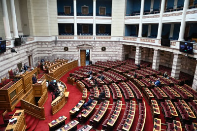 ΣΥΡΙΖΑ: Χωρίς την υπογραφή Ξανθού η ερώτηση στη Βουλή για τις «VIP ΜΕΘ»