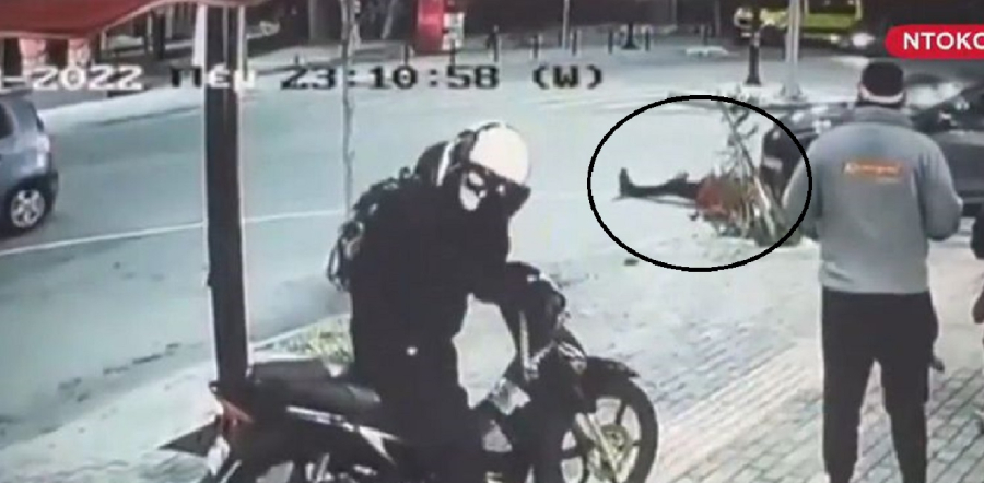 «Κόβει την ανάσα» βίντεο από τροχαίο: Αστυνομικός έπεσε σε αυτοκίνητο και εκτοξεύτηκε στα 10 μέτρα