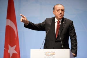 Ερντογάν: Η Τουρκία ενημερώθηκε για την αποχώρηση των Κούρδων από τα σύνορα με τη Συρία