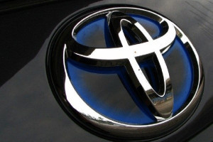 Νέο Mega Deal ταράζει τα νερά της αυτοκινητοβιομηχανίας - Η Toyota μπαίνει στην Suzuki