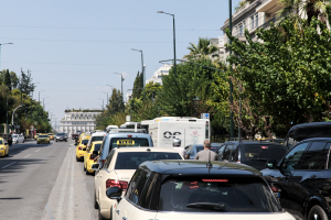 Κυκλοφοριακές ρυθμίσεις στη Λεωφόρο Αθηνών, πως θα κινείστε από σήμερα μέχρι τις 28 Οκτώβρη