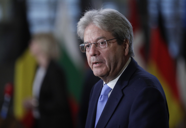 Γερμανία: «Χρειαζόμαστε νέο χρήμα και μάλιστα γρήγορα» δηλώνει ο επίτροπος της ΕΕ αρμόδιος για θέματα Οικονομίας Τζεντιλόνι