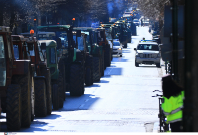 Οι αγρότες ενισχύουν τα μπλόκα, φόβοι Μαξίμου για Βελλίδειο και κλείσιμο της εθνικής οδού