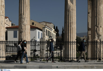 «Βράζει» το κέντρο της Αθήνας, πώς κατανέμονται τα 815 κρούσματα σήμερα