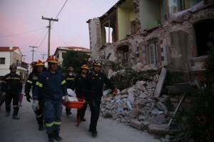 &quot;Βιβλική καταστροφή&quot; άφησε πίσω του ο ισχυρός σεισμός στη Λέσβο - Εικόνες και βίντεο