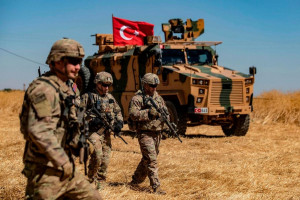 Τουρκία: «Πράσινο φως» για στρατιωτικές επιχειρήσεις σε Συρία και Ιράκ