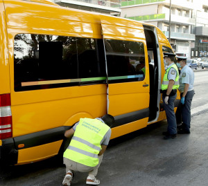 Βροχή τα πρόστιμα σε ειδική εξόρμηση της Τροχαίας σε σχολικά λεωφορεία