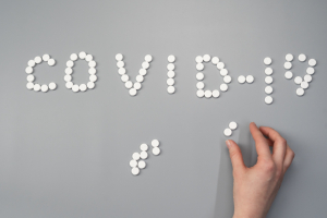 Προειδοποίηση ΕΟΦ για χάπι κατά του κορονοϊού: Κίνδυνος παρενεργειών αν χορηγηθεί με άλλα φάρμακα
