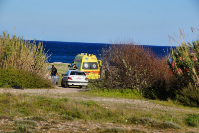 Θρίλερ στη Φολέγανδρο: Ανασύρθηκε νεκρή από τη θάλασσα νεαρή γυναίκα