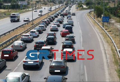 Θεσσαλονίκη: Καραμπόλα έξι οχημάτων στην εθνική οδό Μουδανίων