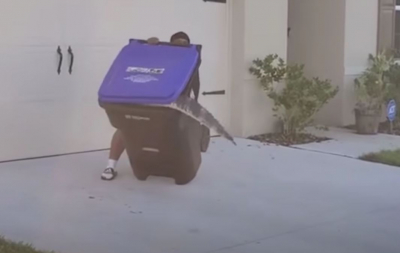 Βετεράνος στρατιώτης εξουδετερώνει αλιγάτορα μόνο με ένα κάδο σκουπιδιών (βίντεο)