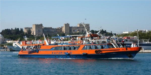 Αναστέλλεται απόφαση για τα δρομολόγια πλοίων στα λιμανια της Τουρκίας