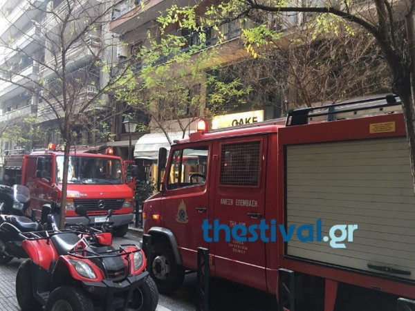 Πυρκαγιά σε διαμέρισμα στη Θεσσαλονίκη - Απεγκλωβίστηκε ένα άτομο