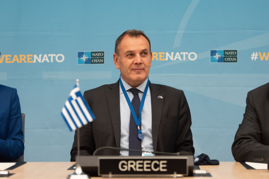 ΝΑΤΟ: Στις Βρυξέλλες για τη σύνοδο των υπουργών Άμυνας ο Παναγιωτόπουλος